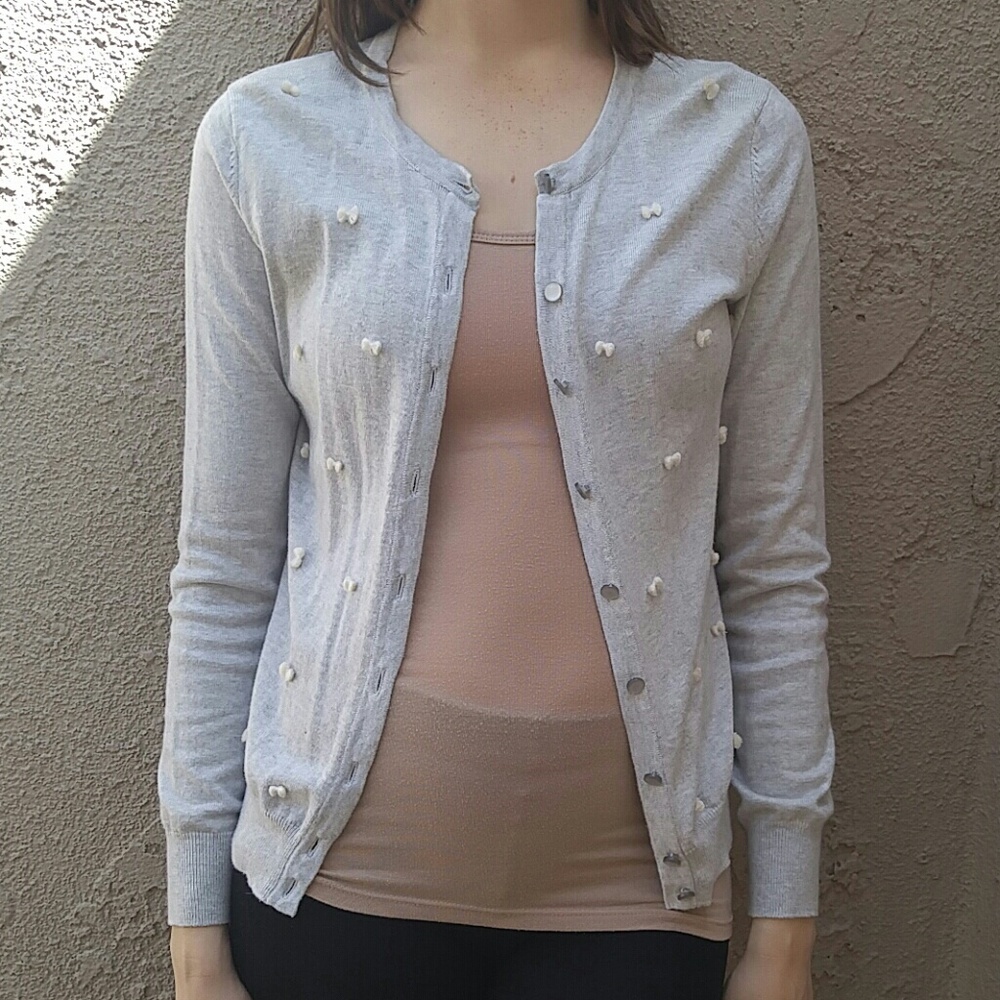 LAST CHANCE 🎉 Grey cardigan with bows
